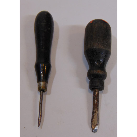 4 Sewing Machine Tools Stiletto Needle Screwdriver Early Antique Metal Wood - Picture 6 of 9
